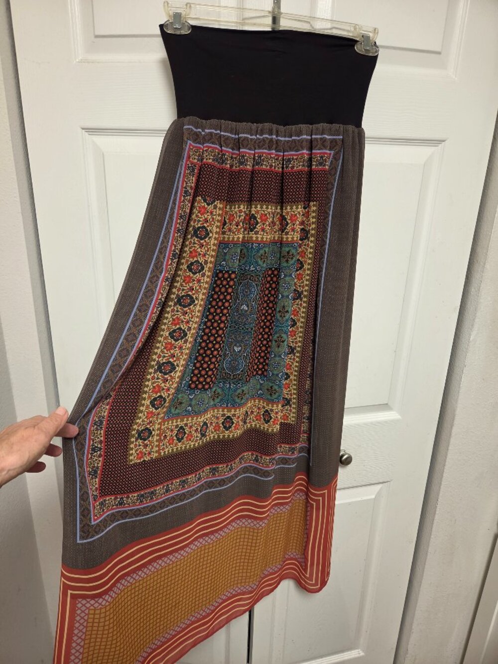 Long lightweight skirt with   lined skirt